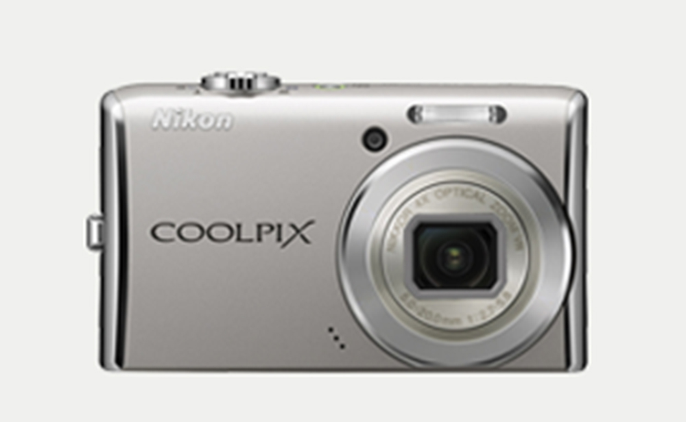 Nikon COOLPIX S620 digital camera