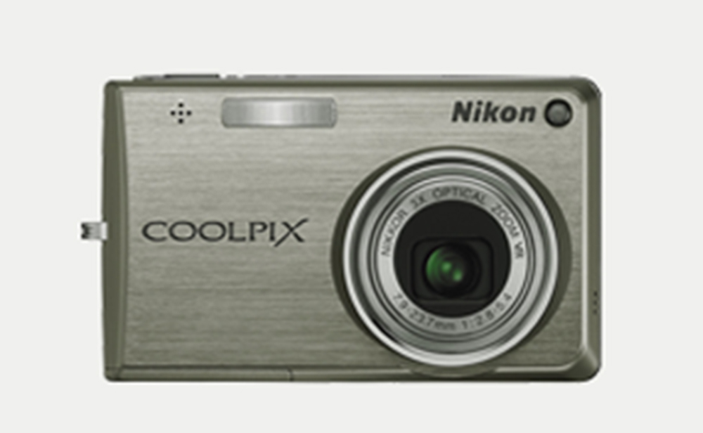 Nikon COOLPIX S700 digital camera