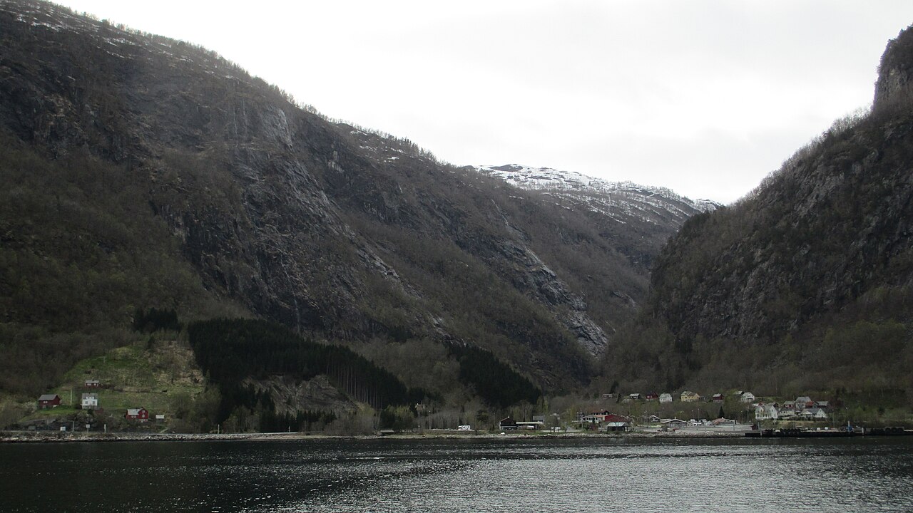 Kvanndal — photographed with Canon PowerShot A4000 IS