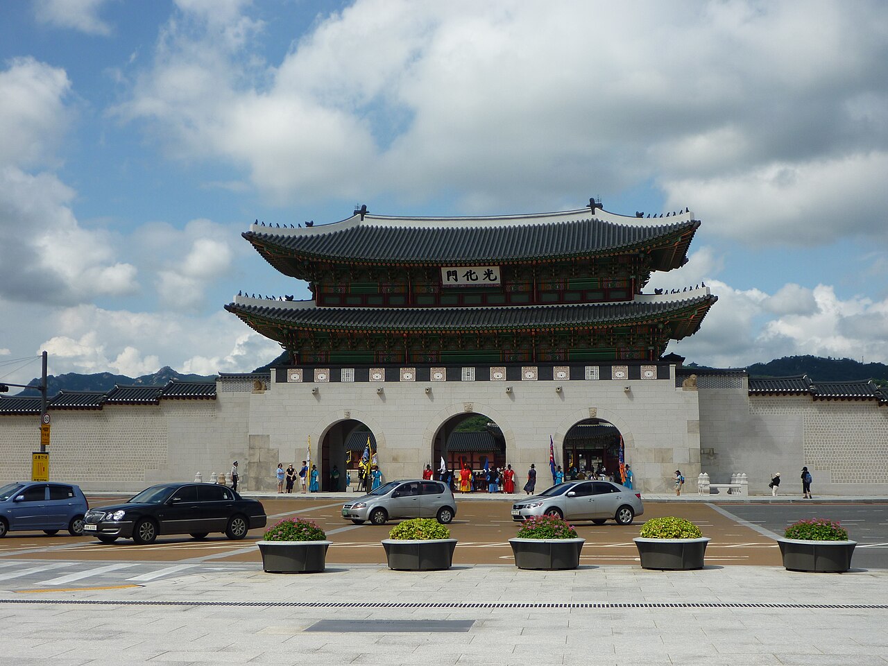Kwanghwamun — photographed with Panasonic Lumix DMC-FP8