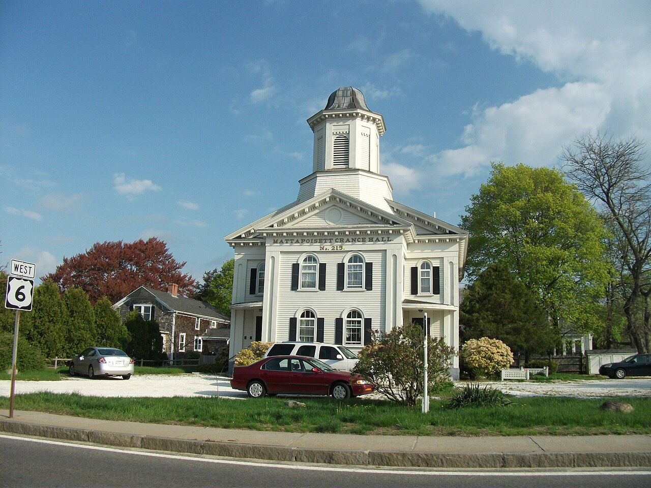 Mattapoisett, Massachusetts.jpg — photographed with Fujifilm FinePix AX200