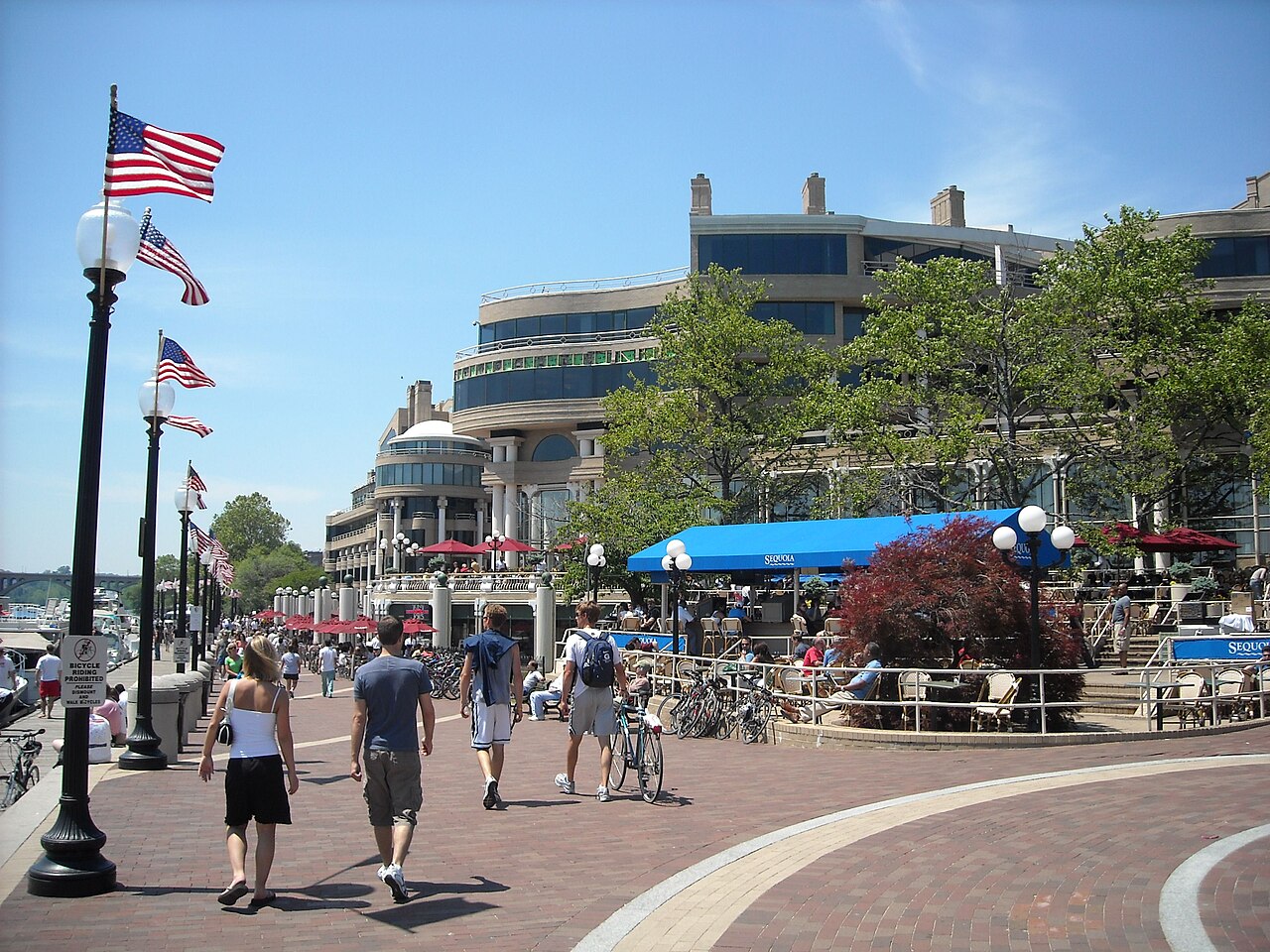 Washington Harbour.JPG — photographed with Nikon COOLPIX L18