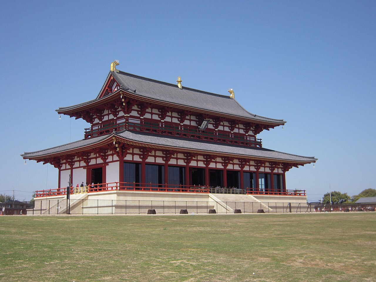 HeijokyusekiDaigokuden.jpg — photographed with Nikon COOLPIX S600