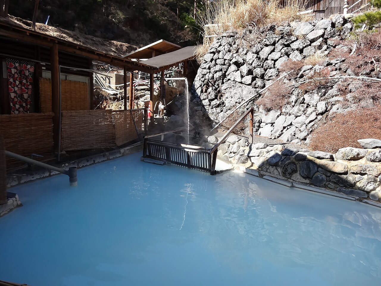 Shinyu Onsen Kirishima.JPG — photographed with Sony Cyber-shot DSC-HX30V